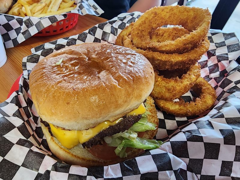 R D's Burgers food