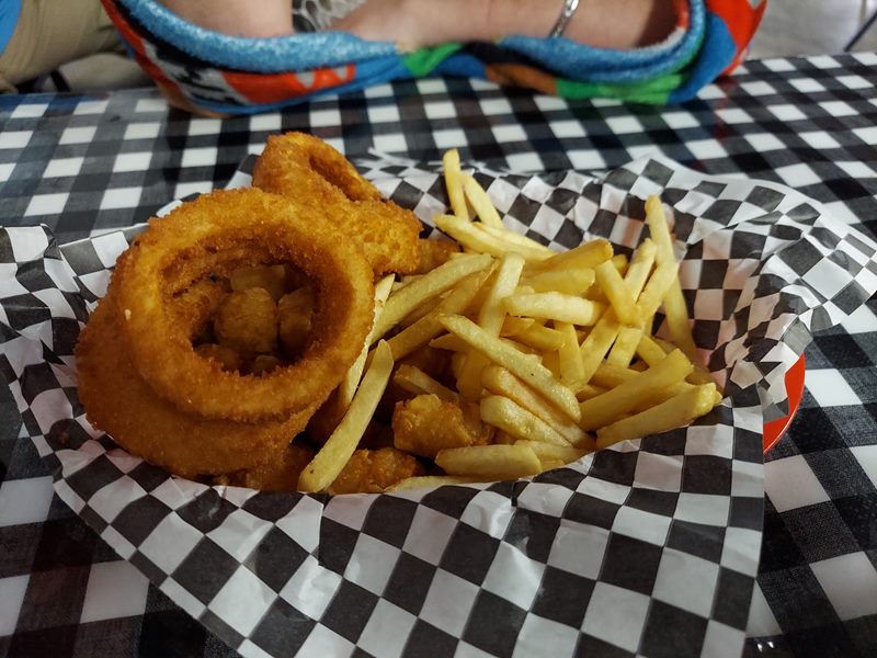R D's Burgers food